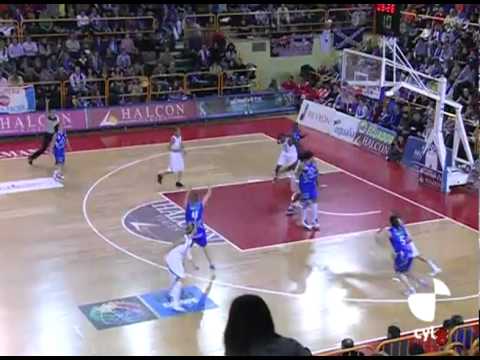 J.9 Liga femenina Baloncesto Perfumerías Avenida-Ros Casares (76-65) 20-11-2010