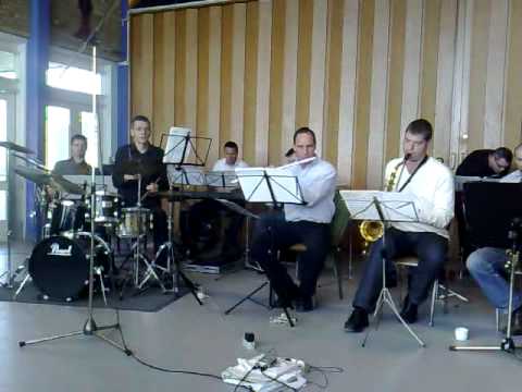 Hojmeskolens Big Band Reunited - playing You Too on YouTube