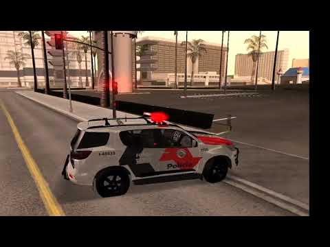 ELA VEM SORRATEIRA PELA MADRUGADA