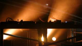 All Under One Roof Raving (Live) - Jamie XX