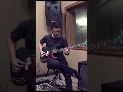 FAD Guitars - #fadguitars Corona P4 Standard 'Sherwood Green' #fadbass 🎧 (Andreas DC)