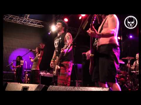 NOFX - Lori Meyers (feat. Tina Rebec/Pigs Parlament) 2011 HD