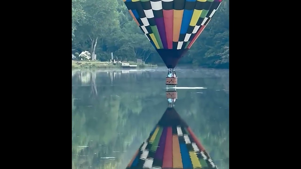 Hot Air Balloon "Dip and Dash" || ViralHog
