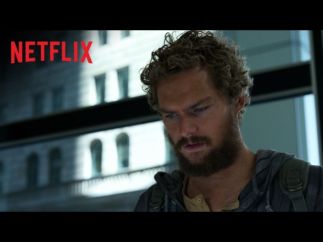 Vídeo relacionado con Marvel Iron Fist Retrait And Logo Panels Sudadera con Capucha