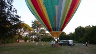preview picture of video 'Luchtballon vertrekt in Chateau Valcreuse La Roche Posay 0002'