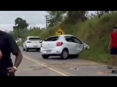 Acidente envolvendo dois carros é registrado na BA-026, entre São Miguel das Matas e Elísio Medrado