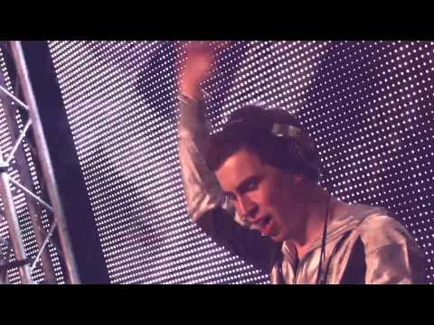 Hardwell Live at Dirty Dutch vs The World Festival - Move It 2 The Drum