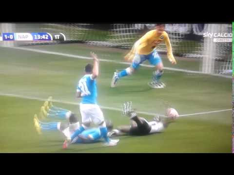 Il fallo di Koulibaly e il rigore di Bruno Fernandes