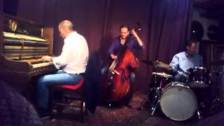 Trio Midnight - You Don't Know What Love Is (Live)