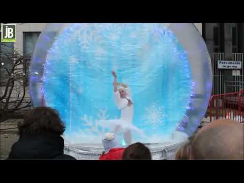 Ballerina in Snowglobe boeken of inhuren