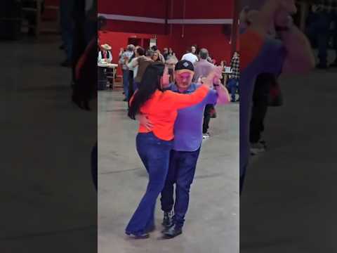 no Belizario idosos do bairro Planalto em Pato Branco no Paraná.Brasil #shotrs #baile #dancarinos