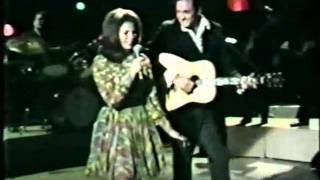 Johnny Cash &amp; June Carter Cash - Jackson [Johnny Cash Show]