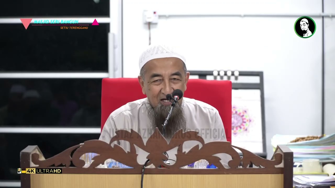 Pakai Baju Jersi Bola Yang Ada Lambang Salib - Ustaz Azhar Idrus