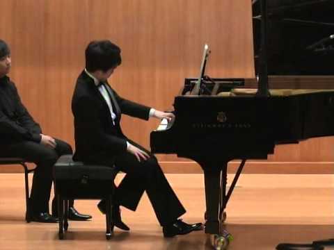 Pillho Bae plays Messiaen - Vingt regards sur l'enfant-Jesus