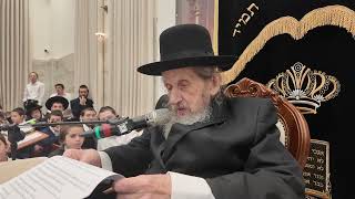 💥להשרות אווירה טובה, אפילו קצת בדיחות: המנהיג הרב לנדו במשא התקופה בעצרת הרבבות ע"י קהילת בית השם