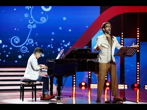 Râzi cu lacrimi! David Petre, pian și umor cu Cezar Ouatu