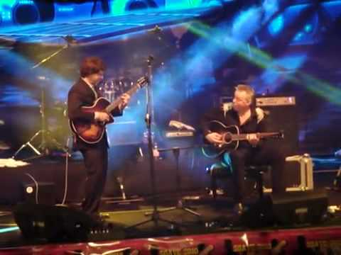 Frank Vignola and Tommy Emmanuel - Soave Guitar Festival 2010