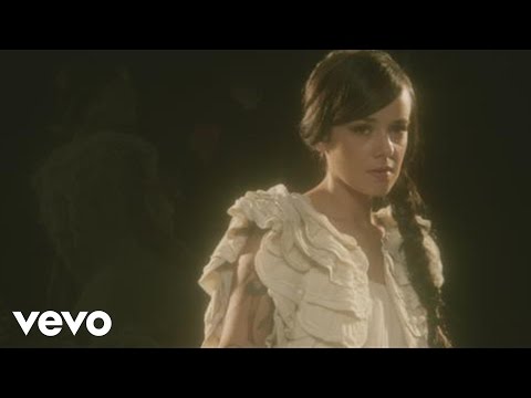 Alizée - A cause de l'automne (Clip officiel)