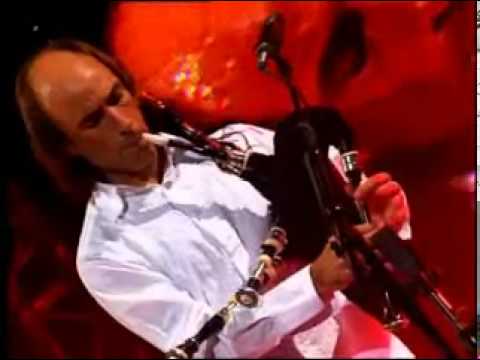 Jigs and Bulls - Carlos Núñez