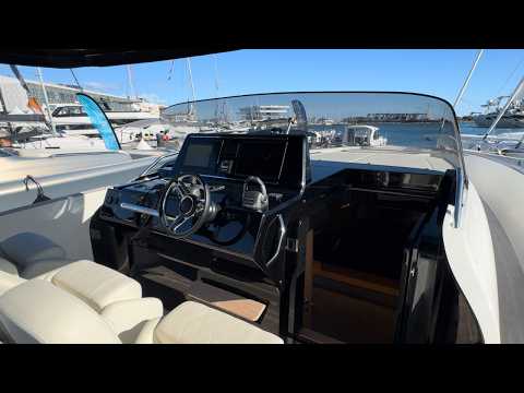 Solaris Power 44 Open | Yacht Walkthrough | Sports Cruiser For Sale | Winslow Yachts