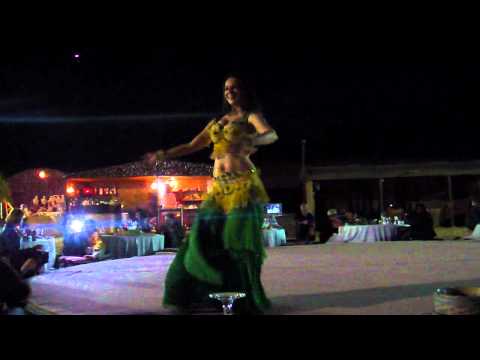 杜拜-肚皮舞與杜拜塔夜景分享(原發表者:Woody麻)(影片)