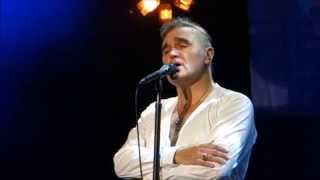 Morrissey-ASLEEP[The Smiths]-May 10, 2014-LA Sports Arena, Los Angeles CA-Louder Than Bombs MOZ-Live