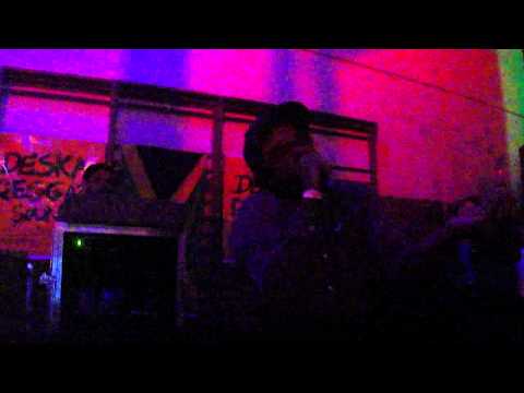 JONHY OSBOURNE + DESKAREGGAE (BH) (2015) - feat.  MONKEY Jhayam - 01 de 28