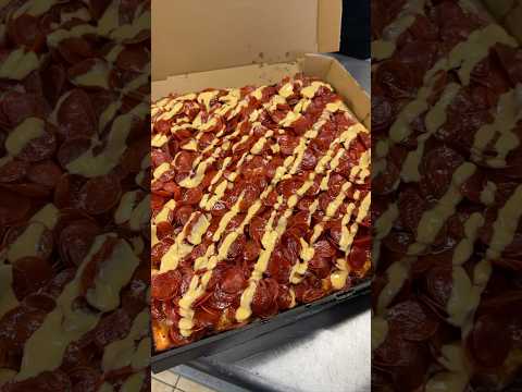 Making the SWINE FIGHTER PIZZA at Tony Boloney’s in Atlantic City NJ! 🍕Love this spot! #DEVOURPOWER