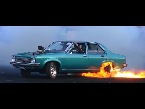 BRNRBA V8 TORANA TEAM DONUT KINGS AT TREAD CEMETERY BURNOUTS 2014