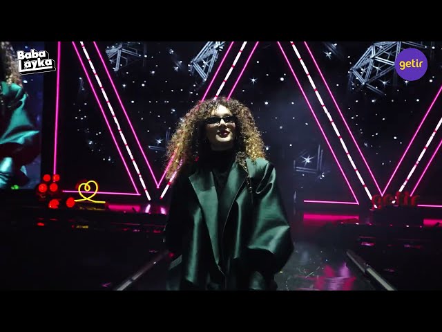 Iki Tas Corba von Mela Bedel & Mustafa Sandal ((jetzt ansehen))