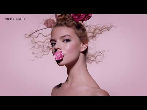 Viktor &amp; Rolf Flowerbomb for Women (Rinkinys Moterims) EDP 30ml + 50ml Dušo želė + 40ml Body Cream video
