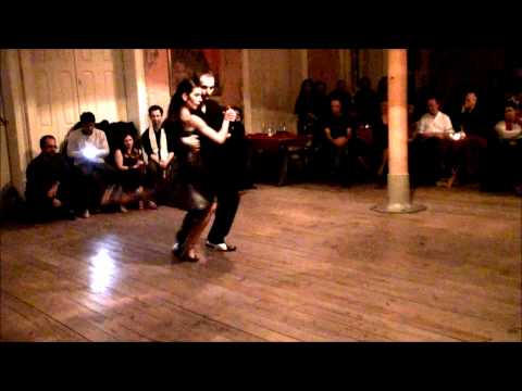 Delphine y Jens - tengo mil novias