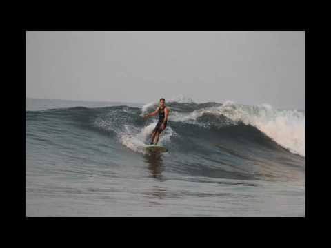 Surfing in El Salvador - Las Flores