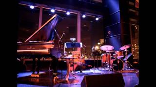 Round About Midnight - Grant Green