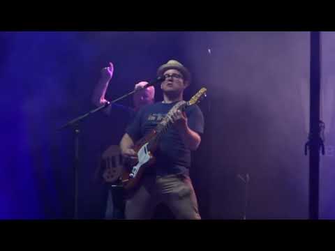 06 - Wezz - Medley Maria Maria ik hou van jou / Dikke Lu / Meisjes (Raymond van het Groenewoud)