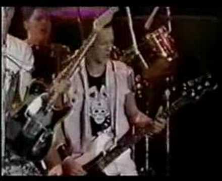 The Clash - (Guns Of Brixton) Live