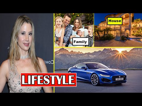Mira Sorvino's Lifestyle ★ 2020 | New Boyfriend | House | Car