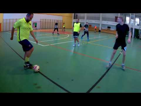 StrefaFutbolu.pl: Przyjaciele Fryzjera - Szmulkers Team