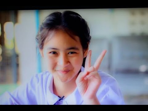 จุดเล็ก ๆ สีแดงผิวสมาชิก สมาชิกขาเล็ก ๆ สั้น ๆ