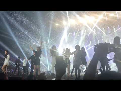 180907 Ending stage Hallyupopfest 2018 Singapore