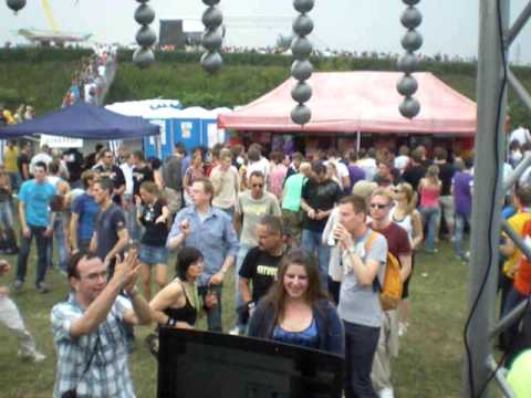 Aggressive Beatz Floor at RUHR IN LOVE 2009 - TOM CLOUD live on Decks