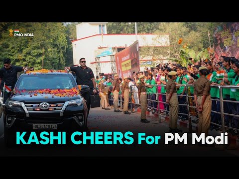 PM holds a Roadshow in Varanasi