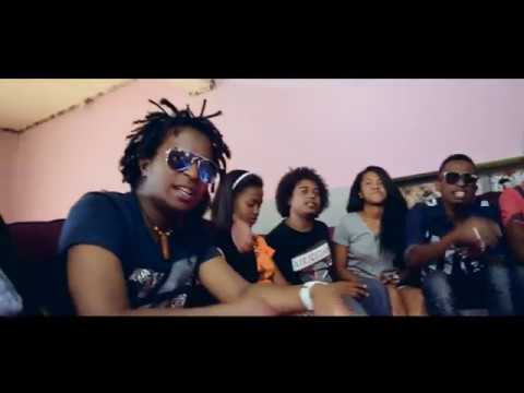 ONE FY N'ART Bon a Rien