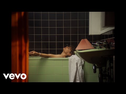 Louie Blue - Spaceman