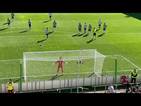 Penalti fallado por Íñigo Vicente en el Racing-Ponferradina