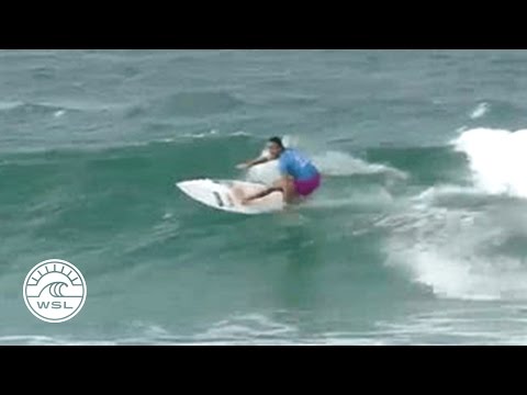 Johanne Defay Pulls Off Crazy Reverse - Roxy Pro Gold Coast 2016
