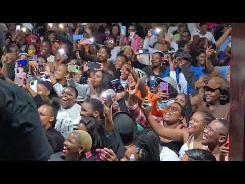 Phahama / Unrehearsed