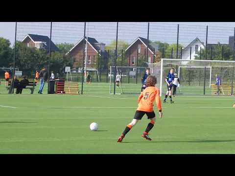 Joep hard aan het werk, aanval eindigt in het zijnet.