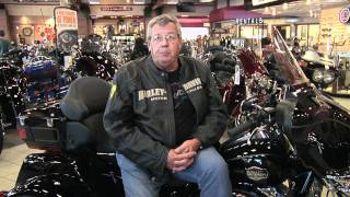preview picture of video 'Tri Glide Review La Crosse Harley'