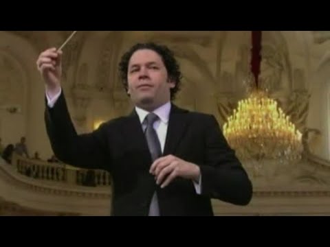Johannes BRAHMS - Gustavo DUDAMEL "variations on a theme by Joseph HAYDN"